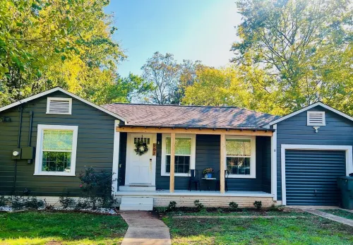 Charming Cottage Near Sfa, Azalea Gardens,  & Walking Trails.