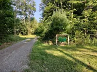 Charming 2-bedroom cottage near Bedford, screened  porch deck & private setting