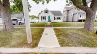 Turquoise Squirrel 27 : Lodge - walking distance to all amenities.