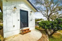 Vista Estate: Luxurious Heatable Pool, Basketball Court, and City Views