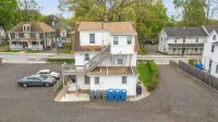 Manchester 1-Bedroom Oasis APT Near Downtown Main Street. Pet-Friendly! Hotel in zona Case Mountain