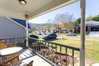 Huntsville home with mountain view