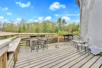 Dome Home on 42 Acres! Close to the Beach and Downtown Kennebunkport