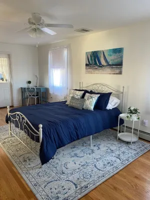 Cozy Beach Cottage- walk to beach Hotel a North Westport