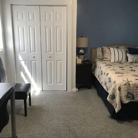 Single Level Home - Steps to Downtown Gloucester & A/C throughout