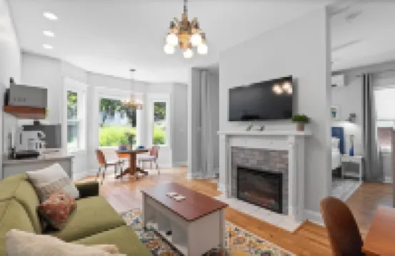 Guest suite close to James River and hiking/biking trails