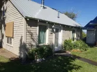 2-Bedroom Cottage 10 Minutes from Downtown la Grande in a Quiet Rural Setting. Hotels in Union County