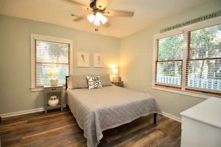 Edisto Beach Getaway!- Beach Walk!