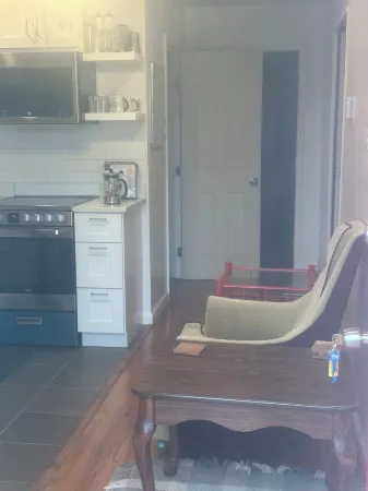 Charming cottage in Kenner with AC and WiFi. Enjoy your stay