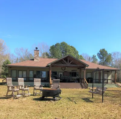 Piney Paradise - Lake Front on Sam Rayburn