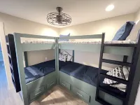 ☀️NEW HOME☀️ - 2 Master Bedrooms, Double Decker Dock, Lillypad, Paddle Boards - balcony