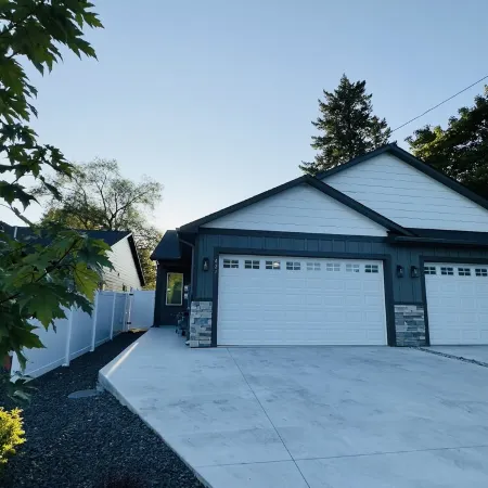 Valley Travel Home - close proximity to freeway and all of Spokane!