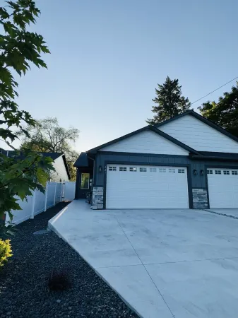 Valley Travel Home - close proximity to freeway and all of Spokane!