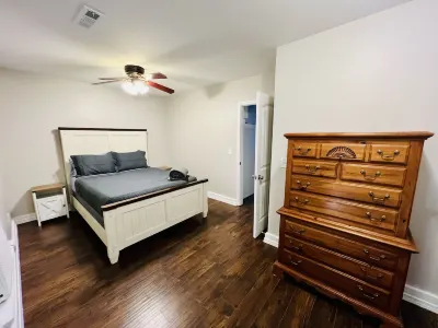 Pet’s love “The Bachelor” Lakefront Apt @ Sunset Estates Hotels near Talladega Superspeedway