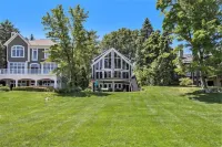 Panoramic view of spectacular all sports lake. 3 bed/3.5 bath