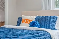 Eagle's Escape ~ Cozy 2-Bedroom Condo in Welcoming Auburn
