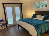 New Surfside Beach House on Scenic Pacific Route