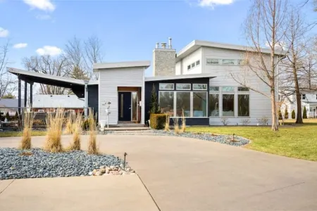 The LUXE Of Peoria! 6000sqf! Unbelievable pool!