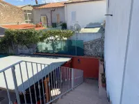ACCOMMODATION WITH POOL 5 MINUTES FROM THE BEACH