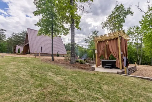 Eagles Rest Cabin w/Hot Tub - Sleeps 6