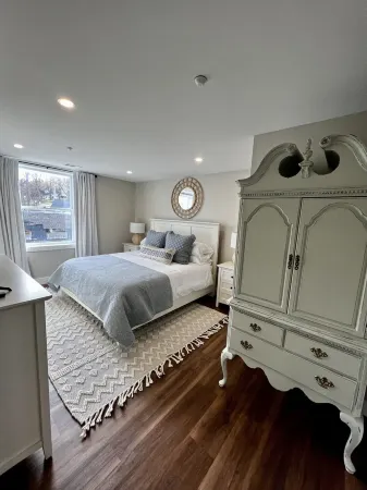 Brand new loft overlooking Crystal Lake with rooftop deck, steps from the beach!