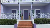 Perfect beach Retreat for 4 with Great Location!