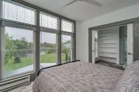 River's Getaway- an urban oasis!