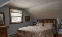 Windswept Cottage - Close to skiing, wedding venues, & hiking!