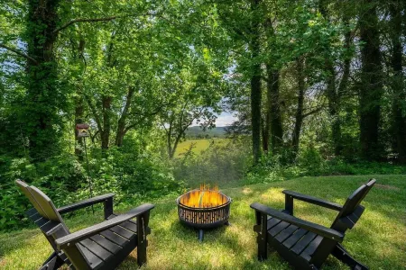 Mountain Lux Escape - 5 minutes to Downtown Brevard & Pisgah National Forest