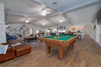 Entire home - Private heated pool, pool table and private yard