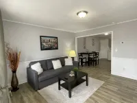 Apt. near Downtown Greenville (2BR/1BA, 3 beds) Hotels in Dunean