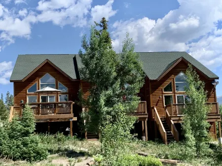 Spectacular Mountain House w/breath taking views!