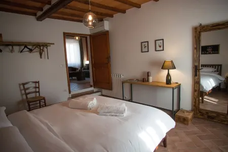SUITE WINE - Relax & Design in the Heart of the Valdorcia