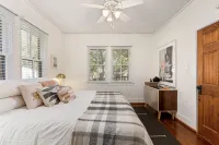 Buffalo Haus - Downtown charm 2-bedroom bungalow