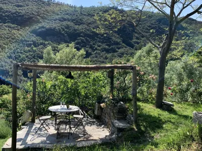 Iara – Relax nature and biking among olive trees and  silence at Casa del Canto Hotels near PORT OF FINALE