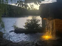 Enchanting, romantic and fun river getaway