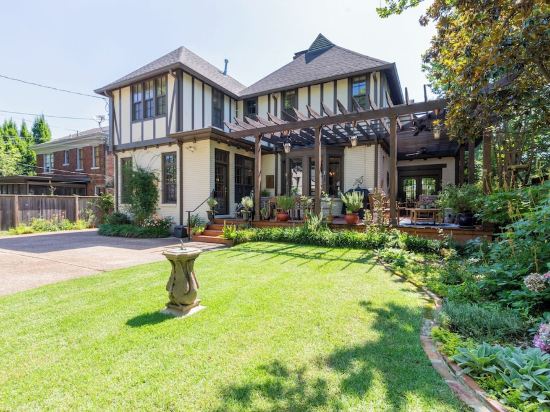 Luxury and Old World Charm in Historic Midtown