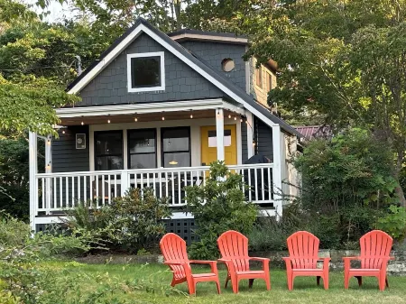 Marrowstone Cottage - Amazing Scow Bay View