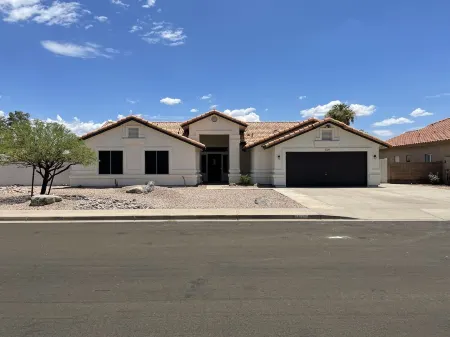 3 Bedroom Desert Oasis