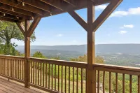 Mountain’s Edge by Appalachian A-Frames, Mountain View, Hot Tub, WiFi - Mountain view