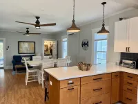 Cozy Cottage - quaint and comfy - 5 blocks to the beach, 1 block to Mason Ave. - 3-Star