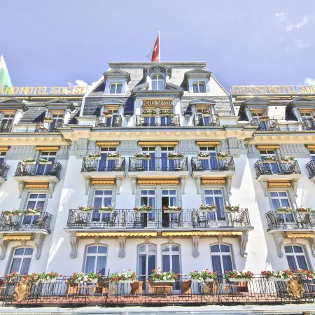 Grand Hotel Suisse Majestic, Autograph Collection Отели рядом с достопримечательностью «Mountain Studio»