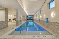 Home2 Suites by Hilton Montreal Dorval Отели в г. Дорваль