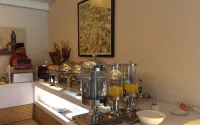 Circle Inn Hotel and Suites Bacolod - breakfast