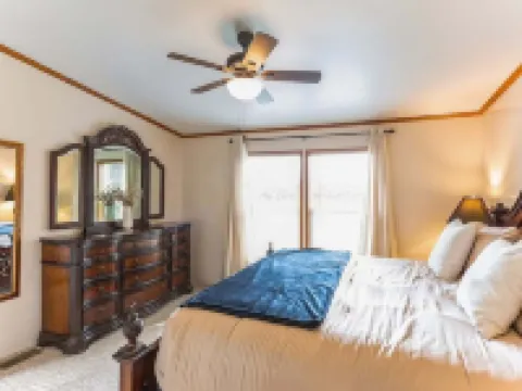 1 mile to Strasburg RR+King Bed 斯特拉斯堡酒店