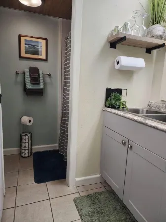 The Sand- Cozy condo in the heart of Kona Отели рядом с достопримечательностью «Маниниауоли Бич»