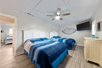 Toes in the sand and space for the whole family!