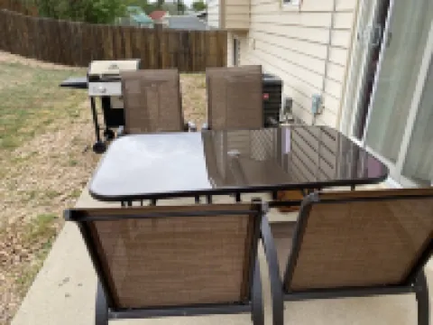 "Central Springs" Super Cozy 4Bed / 2Bath Home GREAT Location! Click to see more