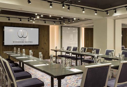 Hotel Suite