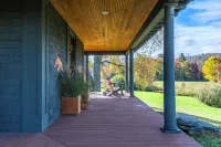 Stunning 3 Br Timber Frame Ski Retreat on 6 Acres